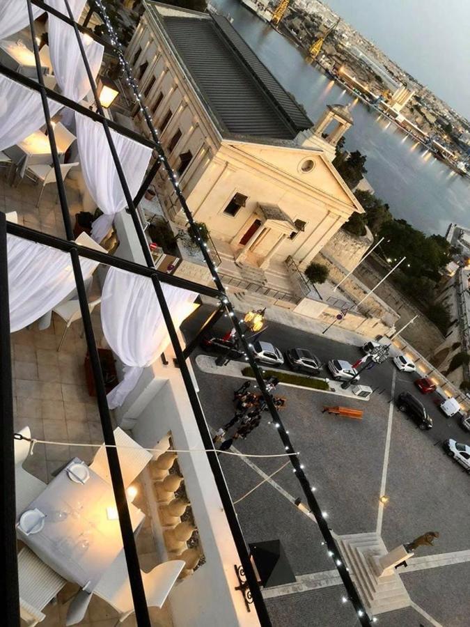 Hotel Castille La La Valletta Esterno foto