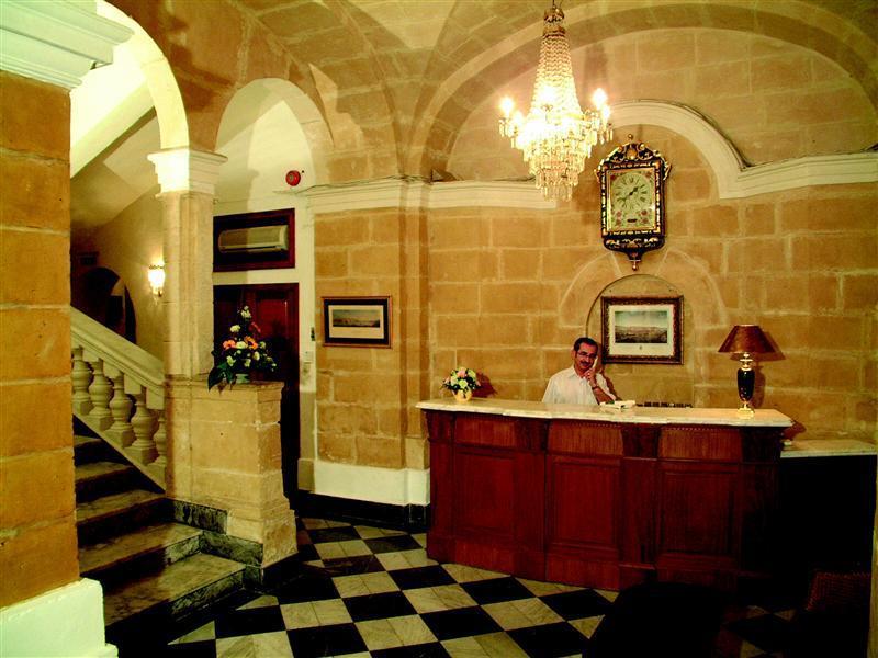 Hotel Castille La La Valletta Esterno foto